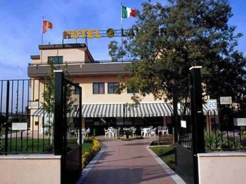 רומא Hotel Laurence מראה חיצוני תמונה
