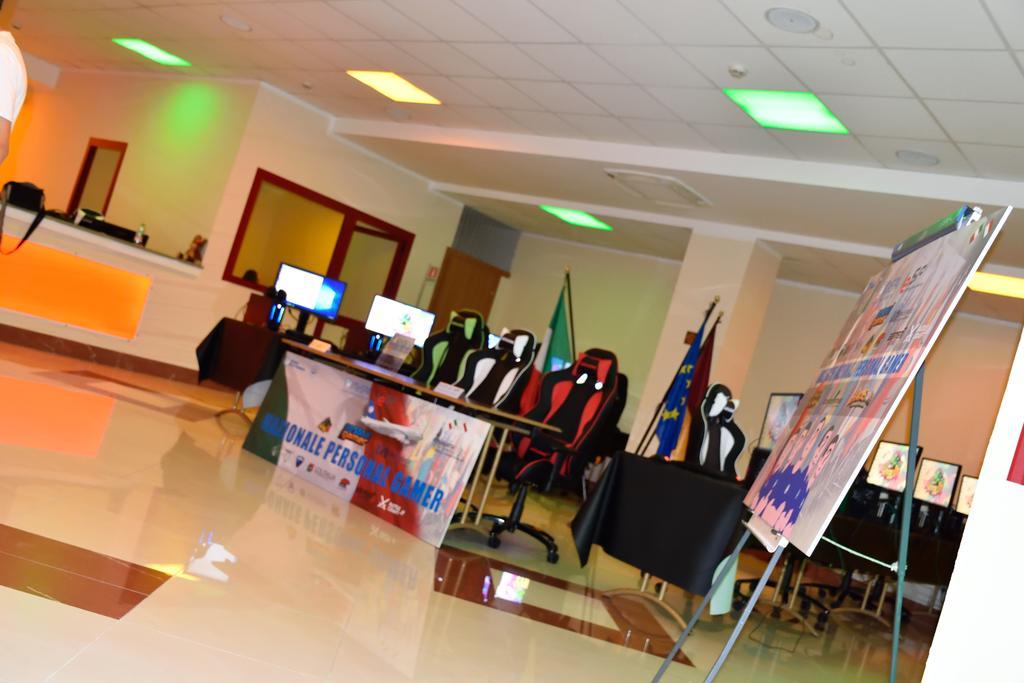 רומא Hotel Laurence מראה חיצוני תמונה