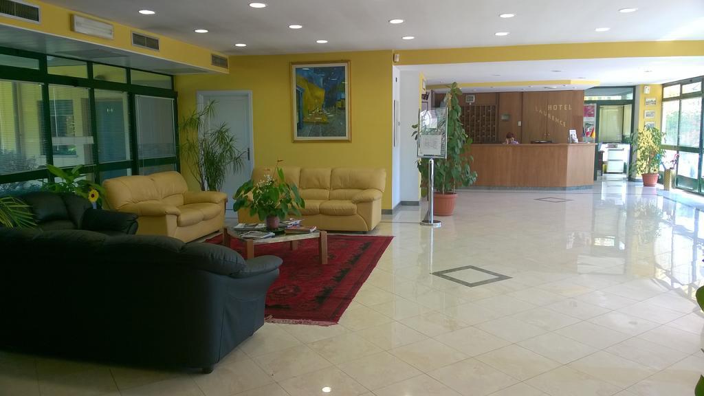 רומא Hotel Laurence מראה חיצוני תמונה