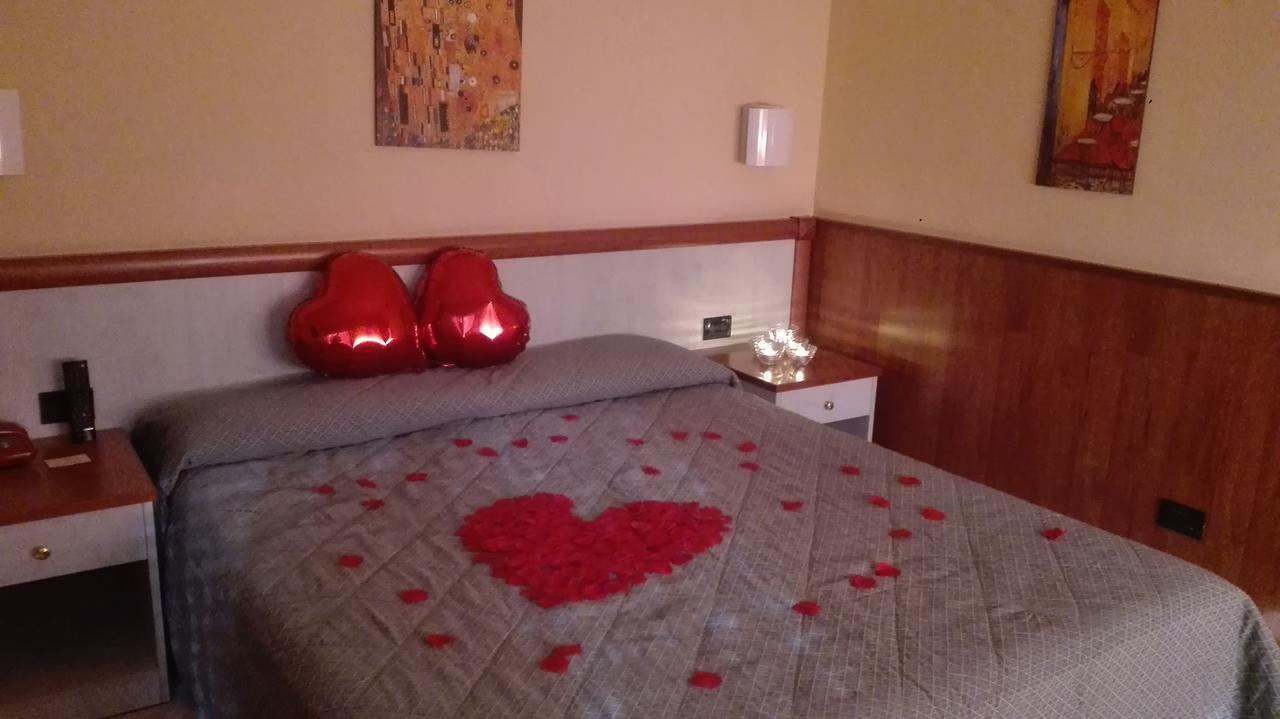 רומא Hotel Laurence מראה חיצוני תמונה