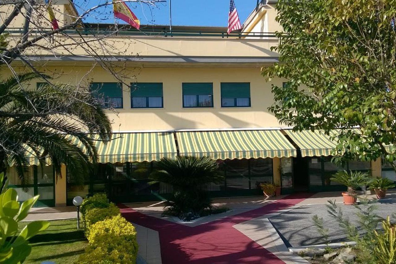 רומא Hotel Laurence מראה חיצוני תמונה