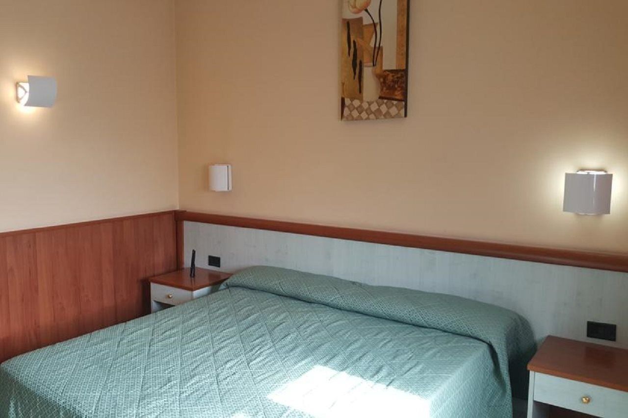רומא Hotel Laurence מראה חיצוני תמונה