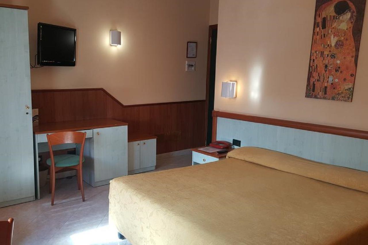 רומא Hotel Laurence מראה חיצוני תמונה